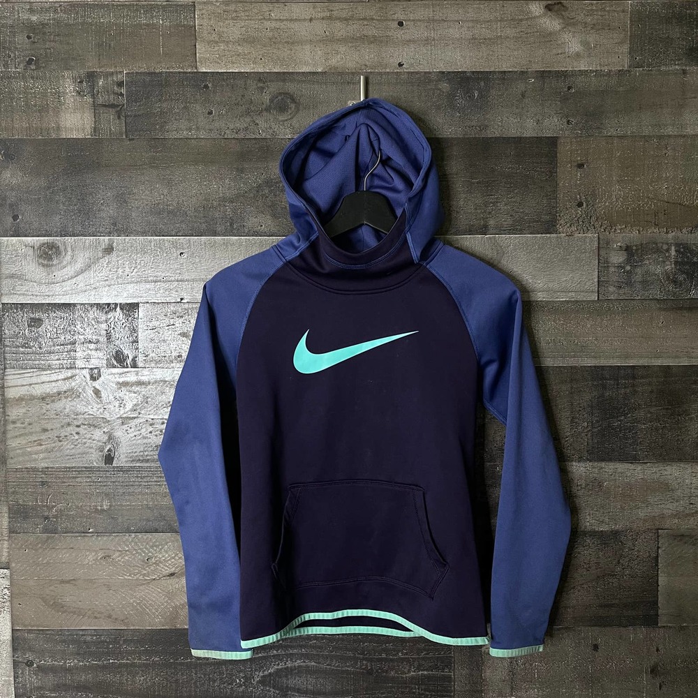 SOLD Nike Girls Therma Hoodie Medium